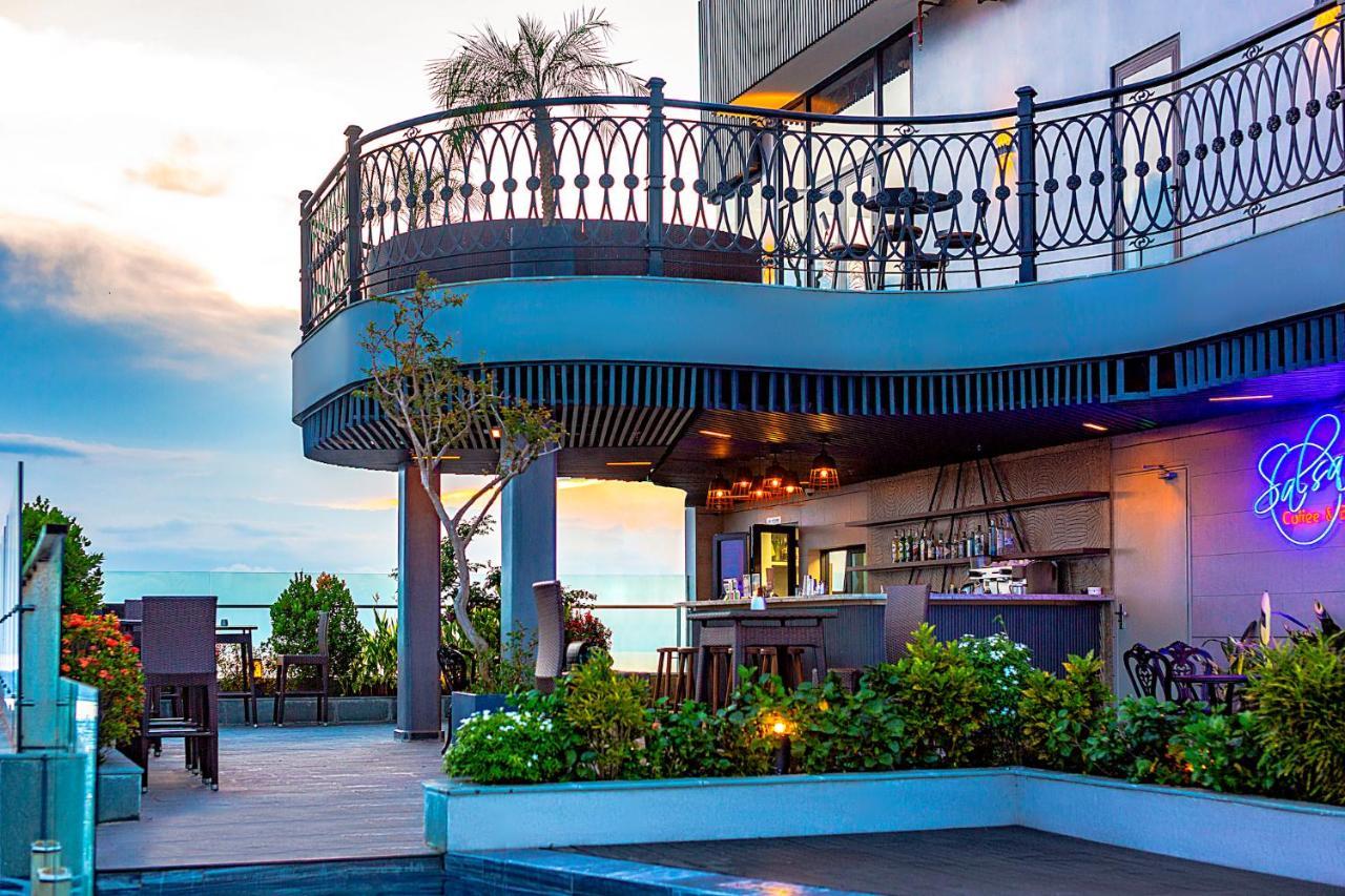 Peninsula Hotel Danang 外观 照片