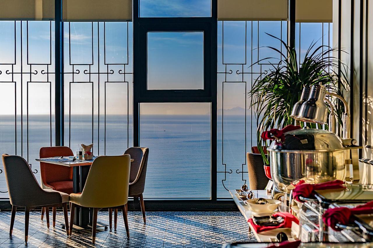 Peninsula Hotel Danang 外观 照片