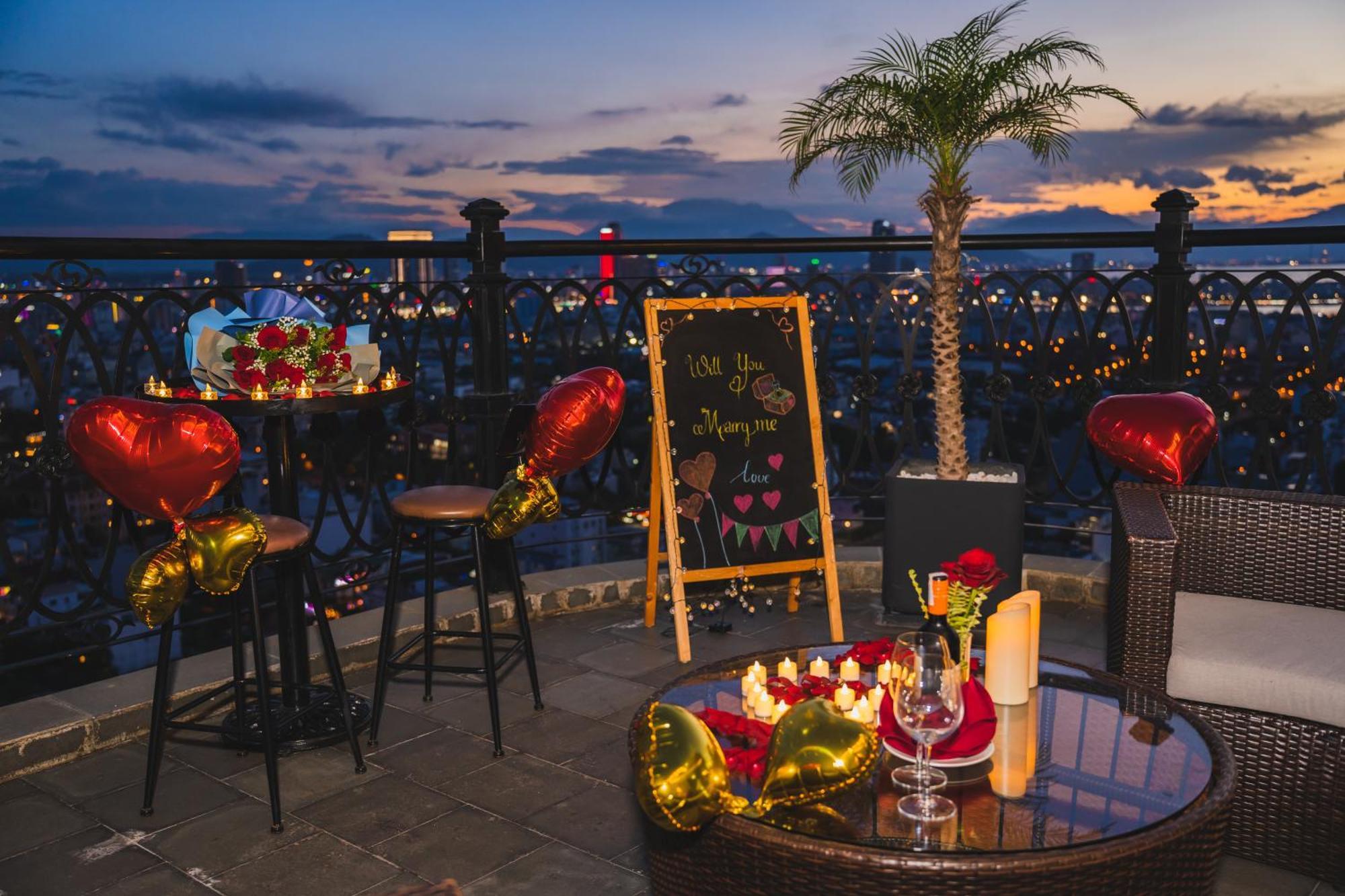 Peninsula Hotel Danang 外观 照片